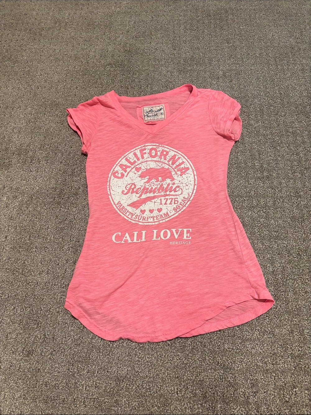Reflex Pink California 'Cali Love' Graphic V-Neck Tee